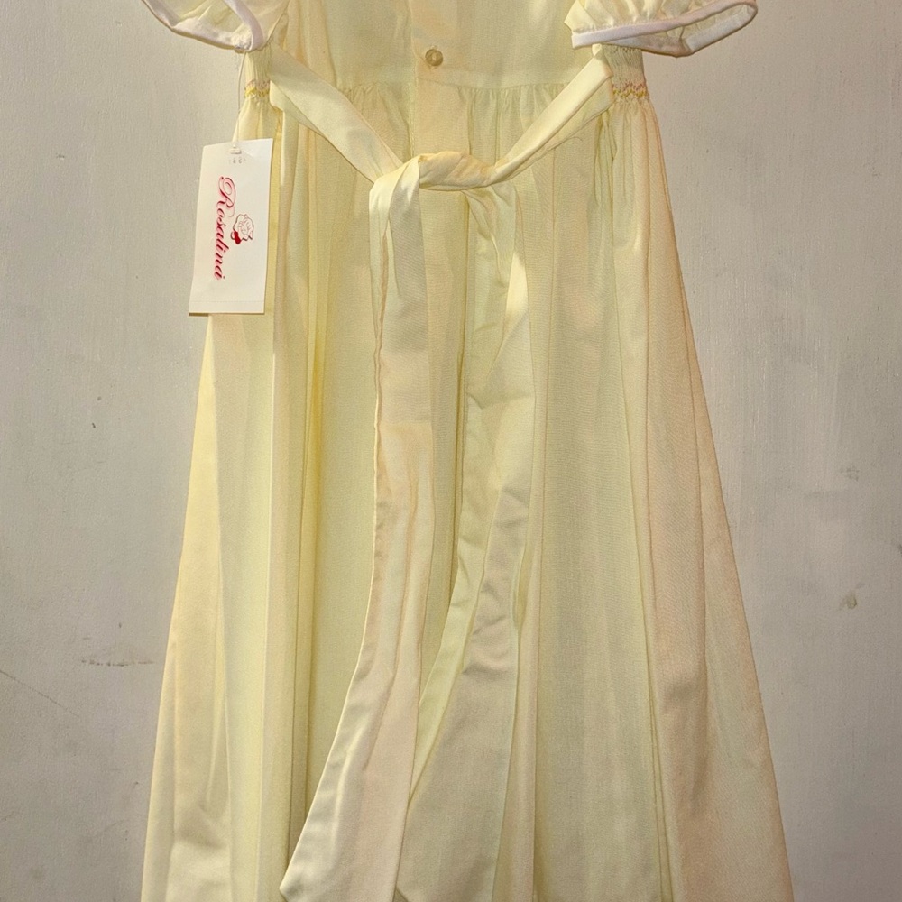 Elegant Girls' Pale Yellow Formal Dress with Smocked Bodice Heirloom Quality NWT - Picture 3 of 17
